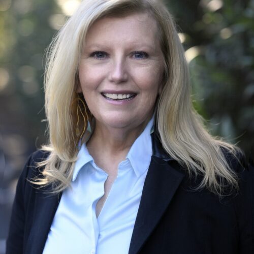 Headshot of Laureen Turner Worden